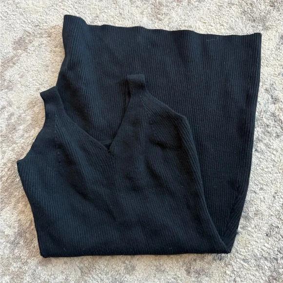 NWOT Abercrombie & Fitch Black Long Sleeve Sweater Dress with Mockneck Shrug - Picture 2 of 4